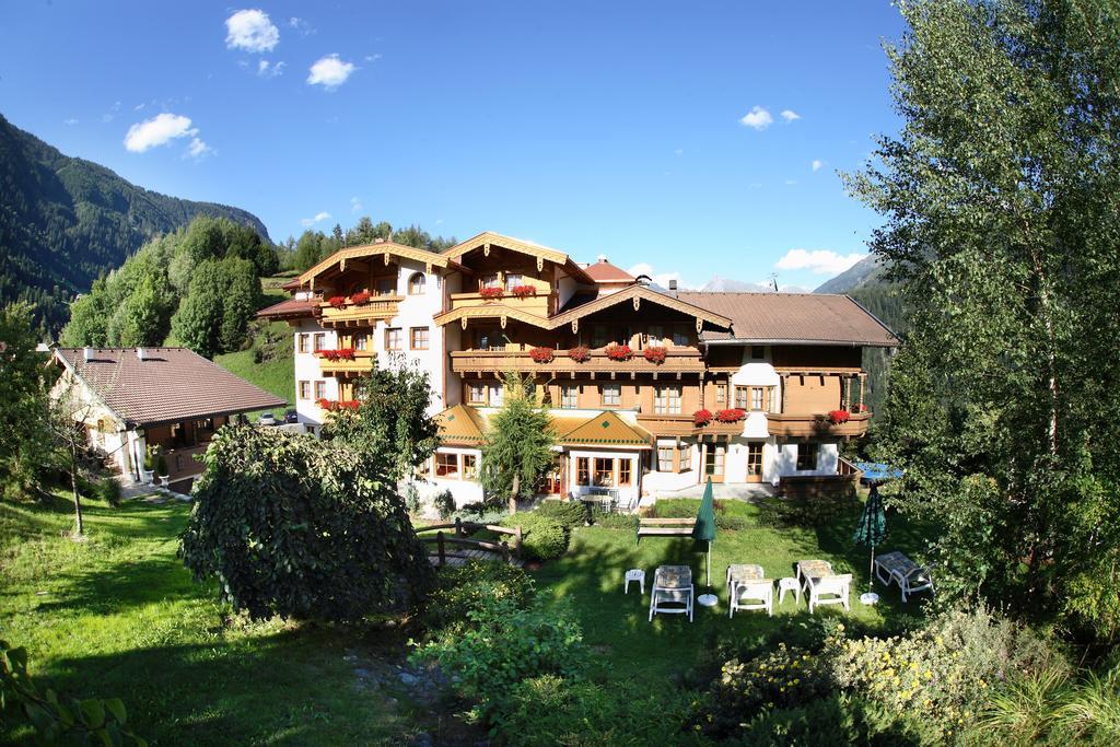 Hotel Dornauhof Финкенберг Екстериор снимка