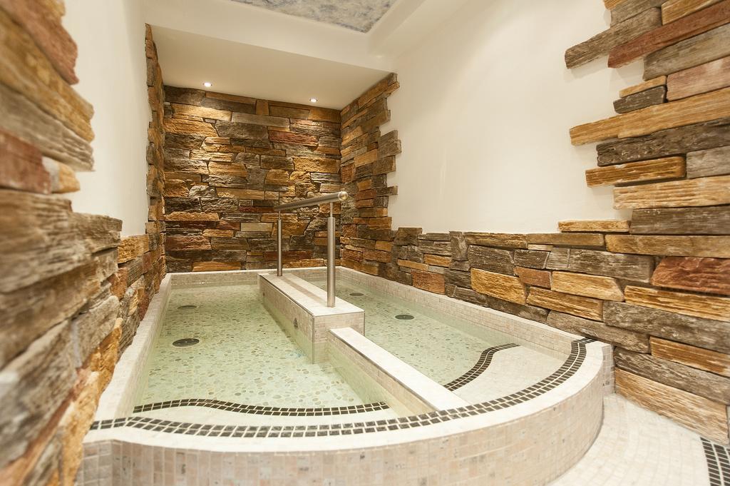 Hotel Dornauhof Финкенберг Екстериор снимка