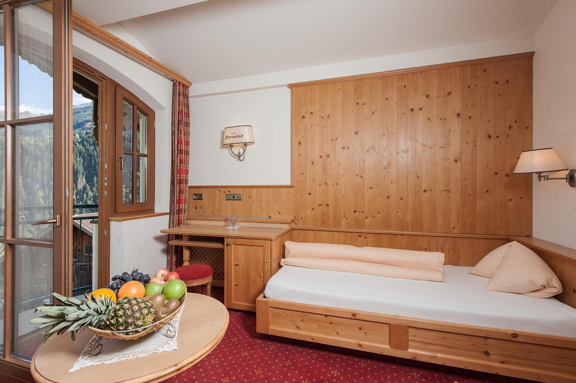 Hotel Dornauhof Финкенберг Стая снимка