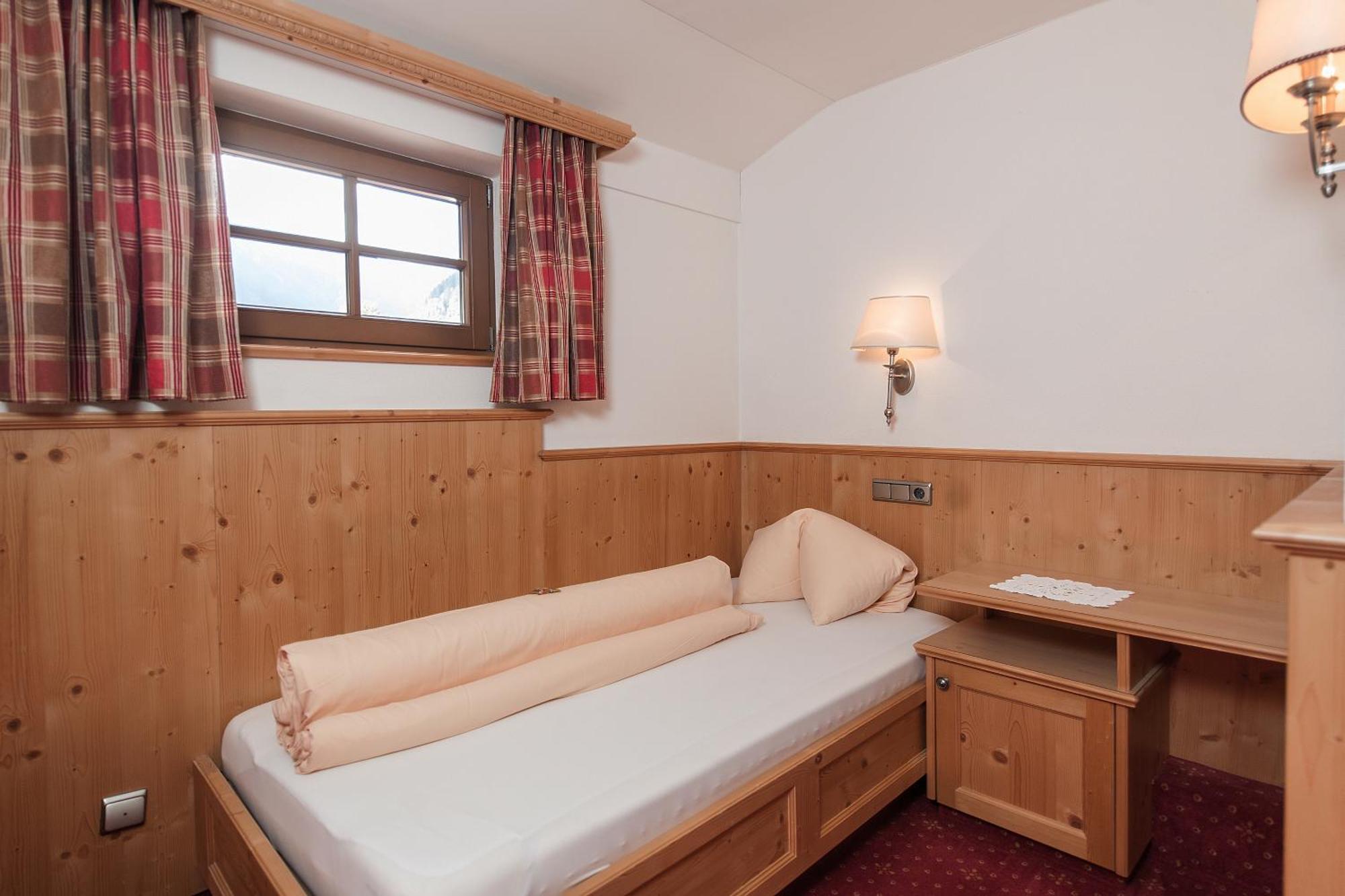 Hotel Dornauhof Финкенберг Стая снимка